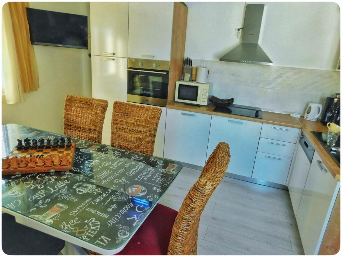 Littlevenice Appartme 50M From Sea โตรกีร์ ภายนอก รูปภาพ